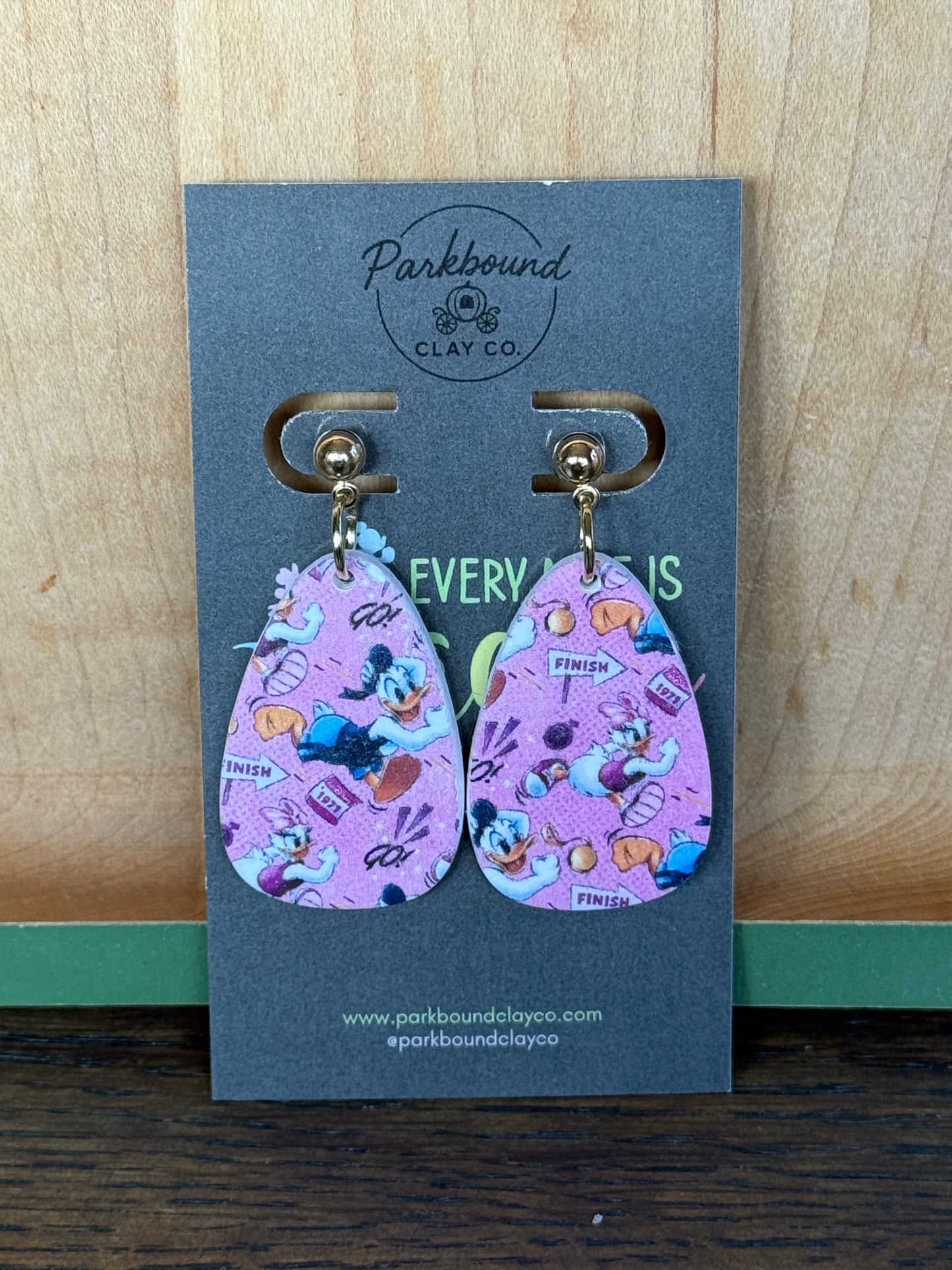 Marathon Weekend Donald & Daisy Earrings | Teardrop Running Earrings