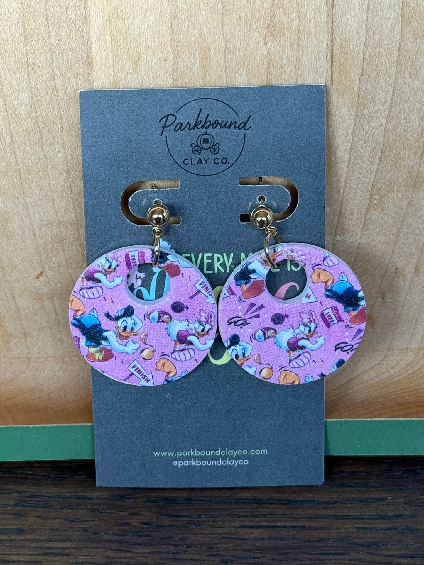 Marathon Weekend Donald & Daisy Earrings | Round Running Earrings